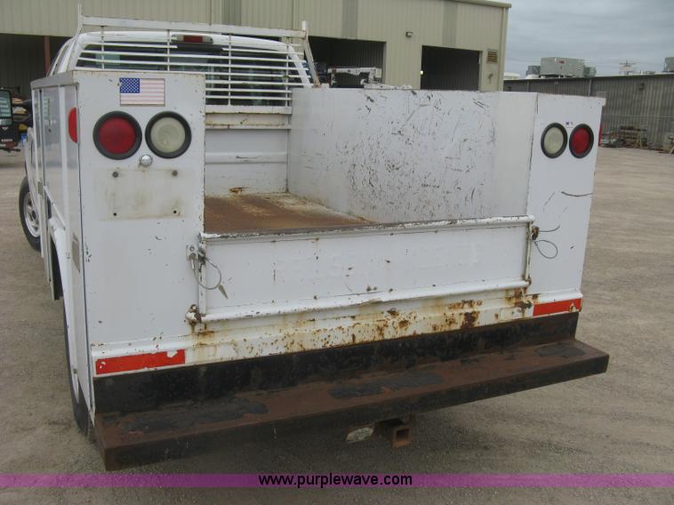 image for item H8561 2003 Ford F250 Super Duty XL Ext. Cab utility truck