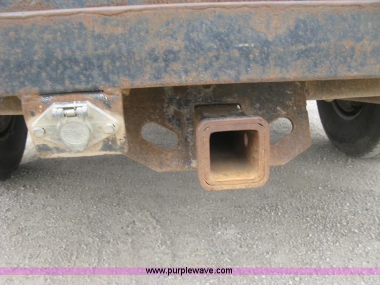 image for item H8561 2003 Ford F250 Super Duty XL Ext. Cab utility truck