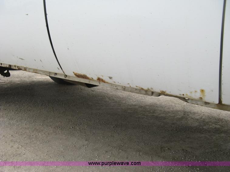 image for item H8561 2003 Ford F250 Super Duty XL Ext. Cab utility truck