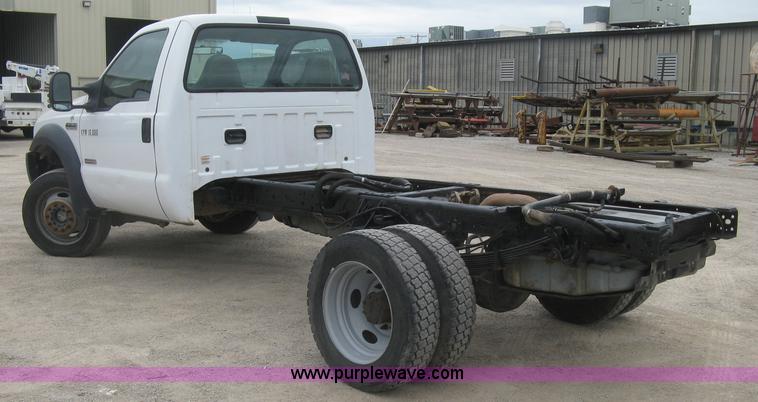image for item H8562 2006 Ford F550 Super Duty XL cab and chassis