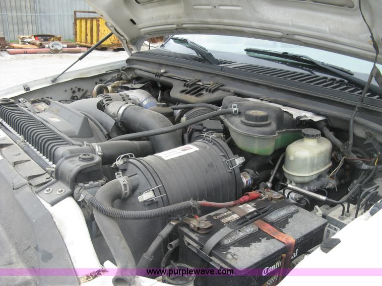 image for item H8562 2006 Ford F550 Super Duty XL cab and chassis