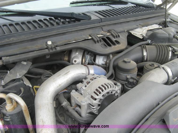 image for item H8562 2006 Ford F550 Super Duty XL cab and chassis