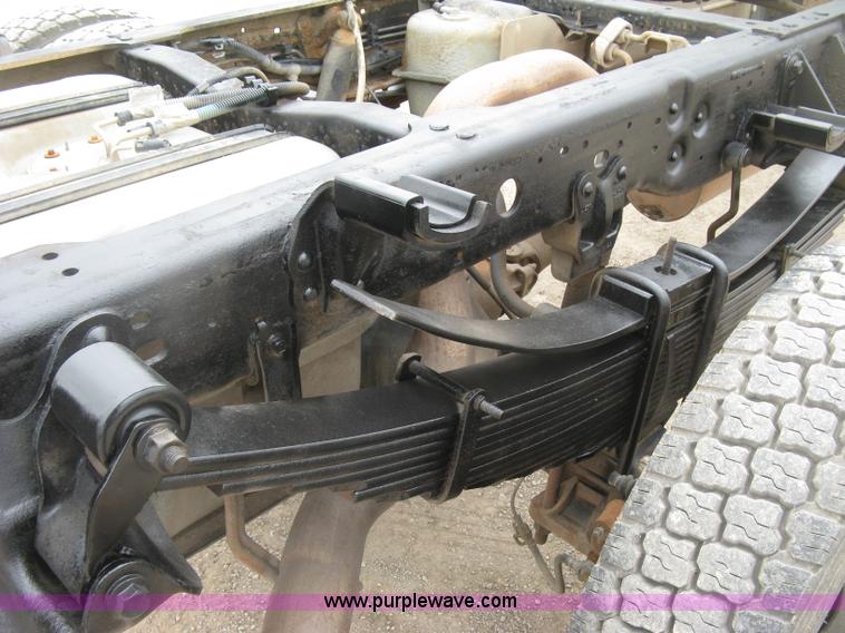 image for item H8562 2006 Ford F550 Super Duty XL cab and chassis