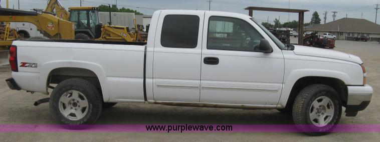 image for item H8563 2006 Chevrolet Silverado 1500 Z71