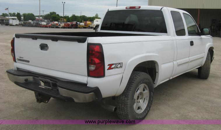 image for item H8563 2006 Chevrolet Silverado 1500 Z71
