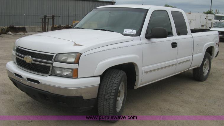 image for item H8563 2006 Chevrolet Silverado 1500 Z71