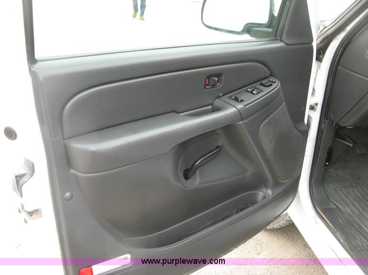 image for item H8563 2006 Chevrolet Silverado 1500 Z71