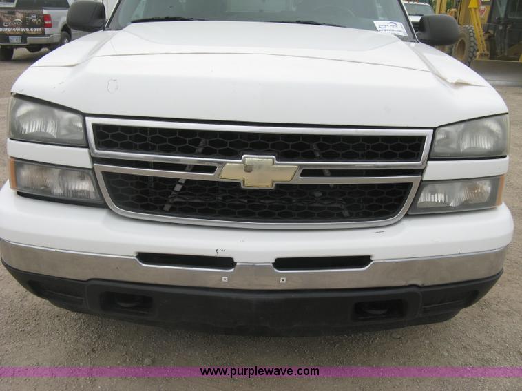 image for item H8563 2006 Chevrolet Silverado 1500 Z71