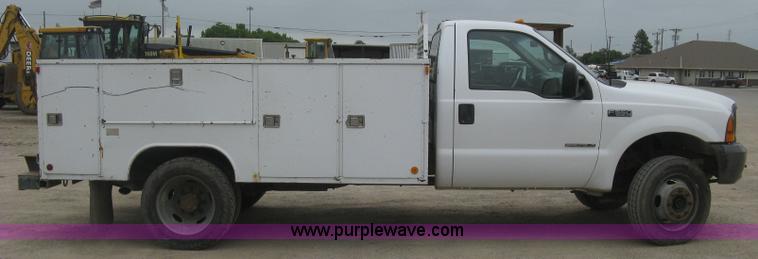 image for item H8566 2001 Ford F550 Super Duty XL utility truck