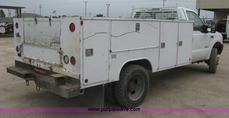 image for item H8566 2001 Ford F550 Super Duty XL utility truck