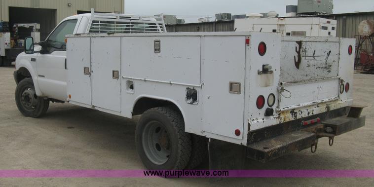 image for item H8566 2001 Ford F550 Super Duty XL utility truck