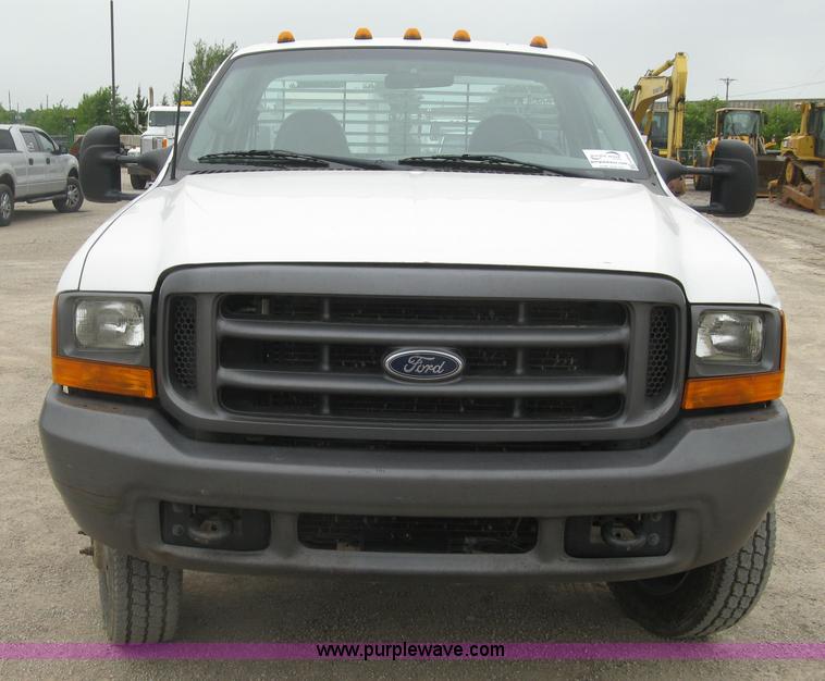 image for item H8566 2001 Ford F550 Super Duty XL utility truck