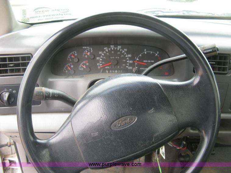 image for item H8566 2001 Ford F550 Super Duty XL utility truck