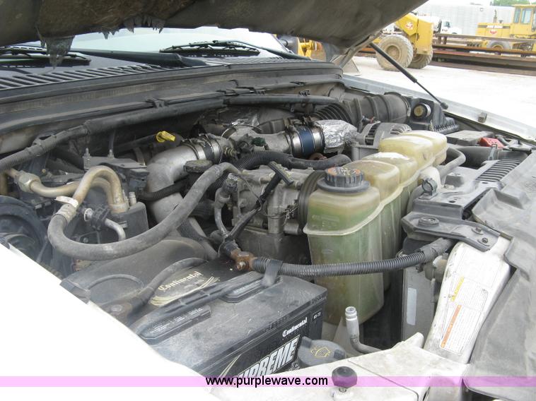 image for item H8566 2001 Ford F550 Super Duty XL utility truck