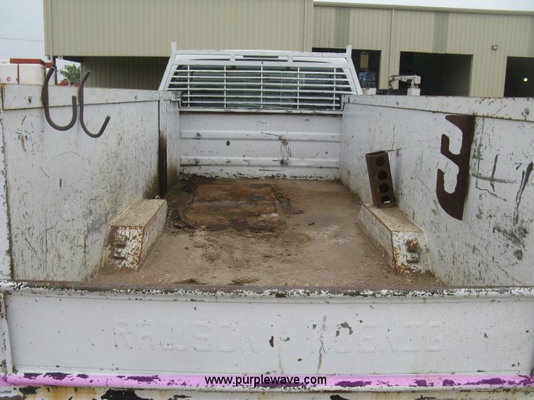 image for item H8566 2001 Ford F550 Super Duty XL utility truck