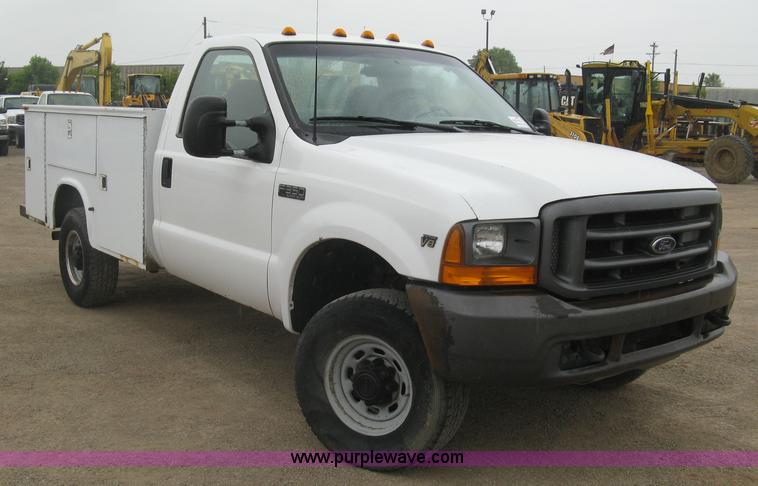 image for item H8567 2000 Ford F350  XL Super Duty utility truck