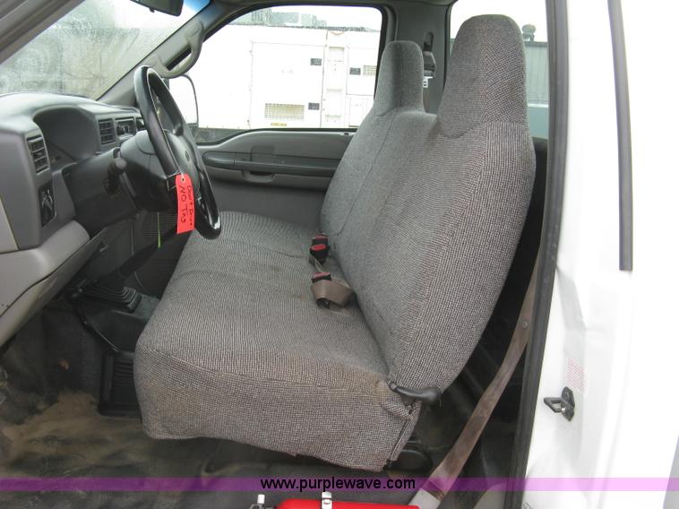 image for item H8567 2000 Ford F350  XL Super Duty utility truck