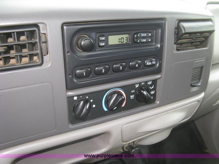 image for item H8567 2000 Ford F350  XL Super Duty utility truck