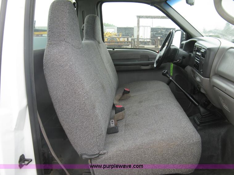 image for item H8567 2000 Ford F350  XL Super Duty utility truck