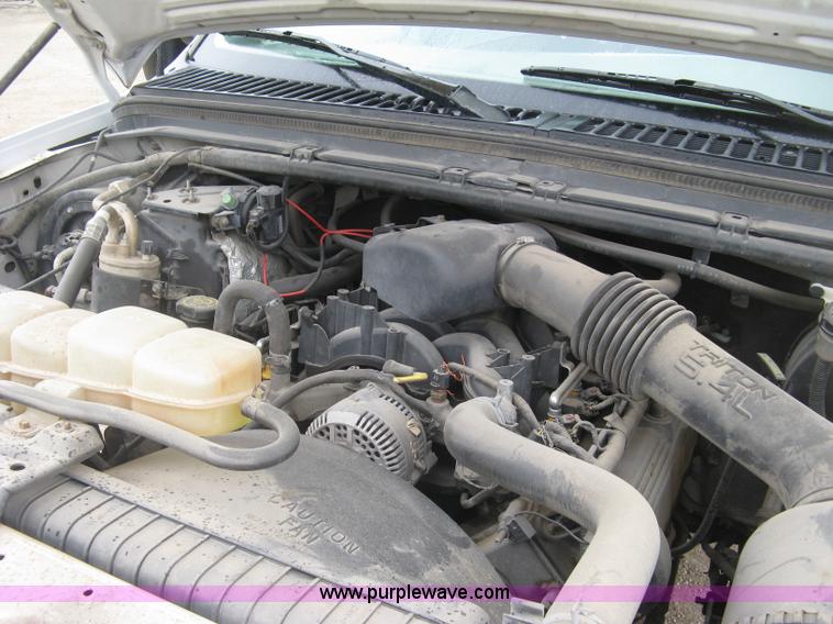 image for item H8567 2000 Ford F350  XL Super Duty utility truck