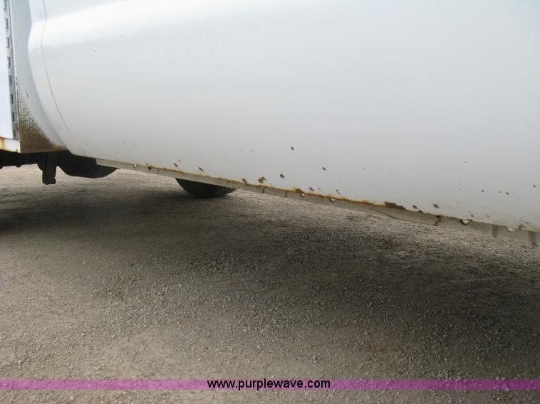 image for item H8567 2000 Ford F350  XL Super Duty utility truck