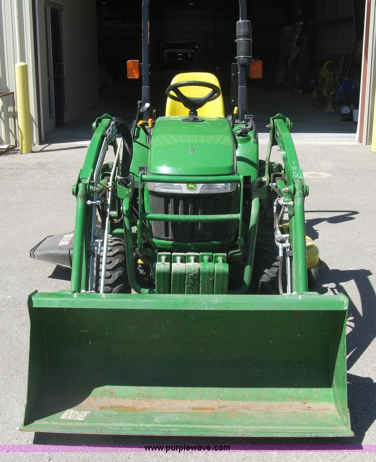 image for item H8570 2010 John Deere 2305HST MFWD utility tractor