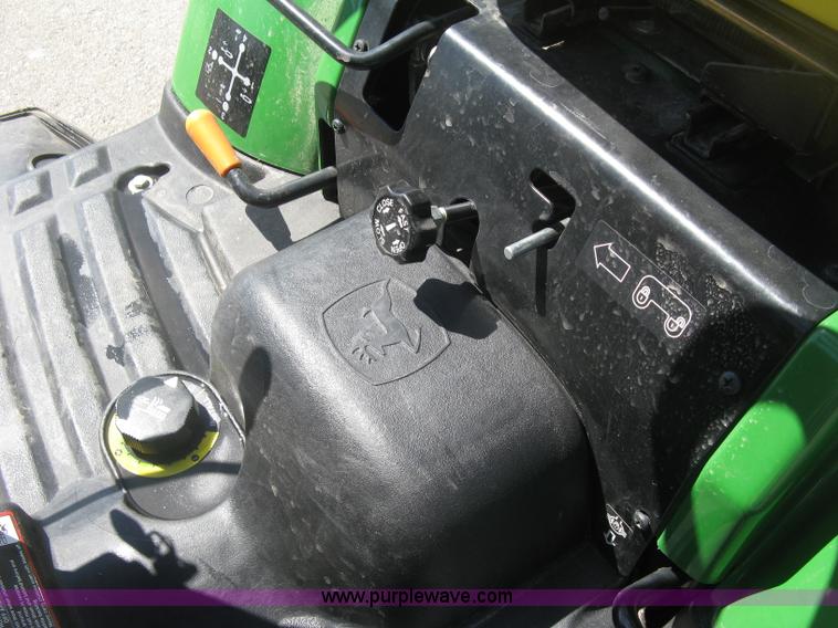 image for item H8570 2010 John Deere 2305HST MFWD utility tractor