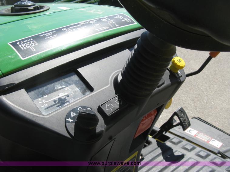 image for item H8570 2010 John Deere 2305HST MFWD utility tractor