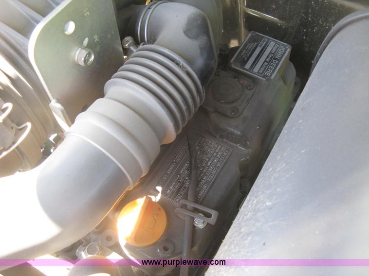 image for item H8570 2010 John Deere 2305HST MFWD utility tractor