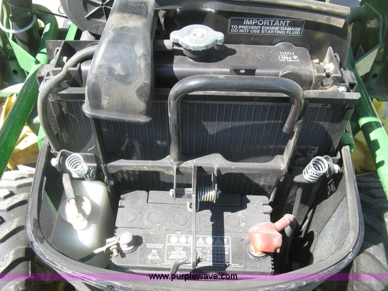 image for item H8570 2010 John Deere 2305HST MFWD utility tractor