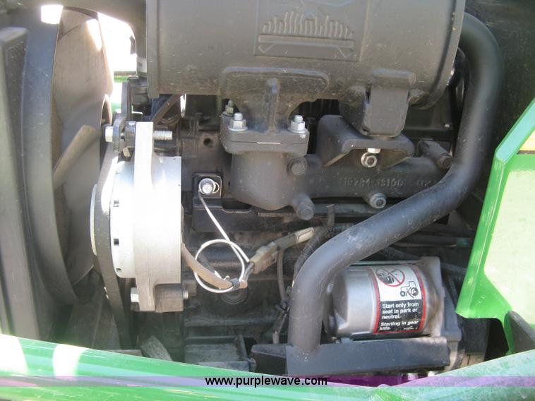 image for item H8570 2010 John Deere 2305HST MFWD utility tractor