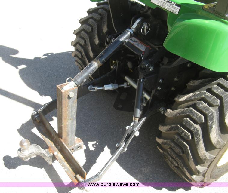 image for item H8570 2010 John Deere 2305HST MFWD utility tractor