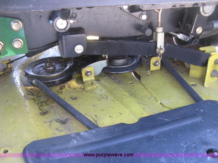 image for item H8570 2010 John Deere 2305HST MFWD utility tractor