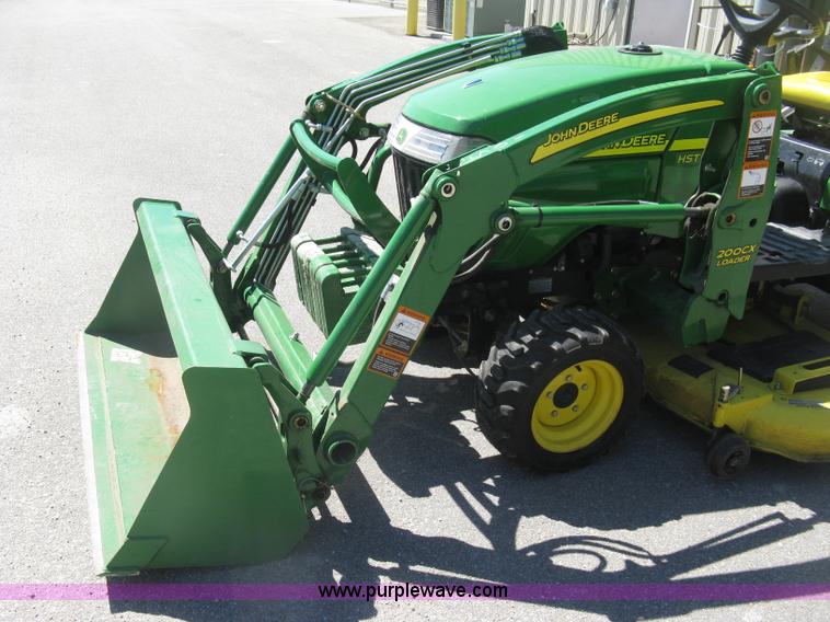image for item H8570 2010 John Deere 2305HST MFWD utility tractor