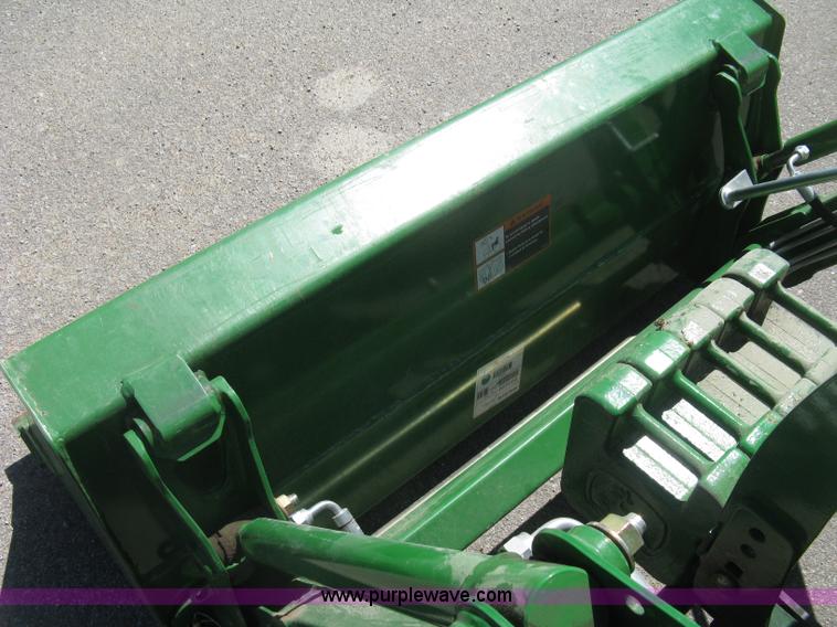 image for item H8570 2010 John Deere 2305HST MFWD utility tractor