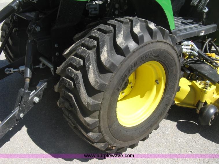 image for item H8570 2010 John Deere 2305HST MFWD utility tractor