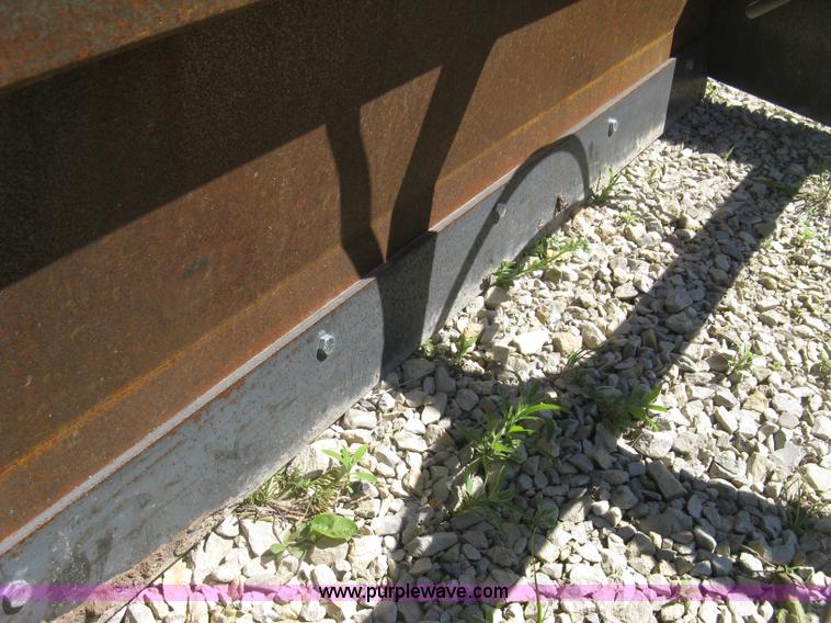 image for item H8570 2010 John Deere 2305HST MFWD utility tractor