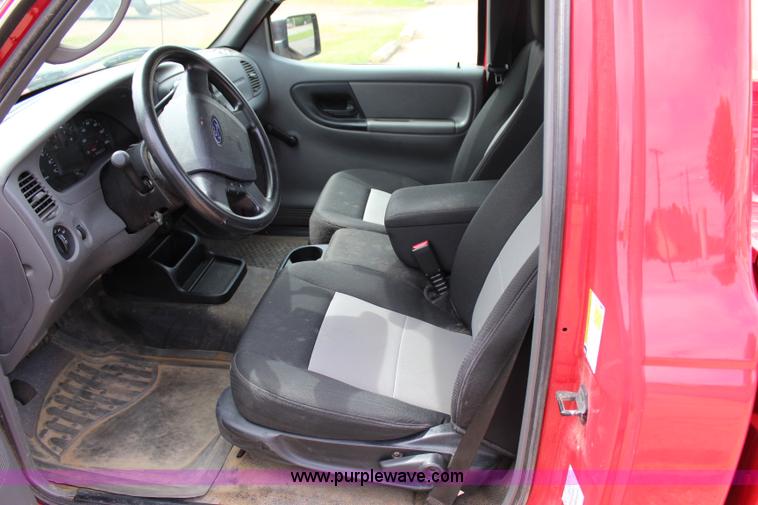 image for item I1664 2010 Ford Ranger pickup truck