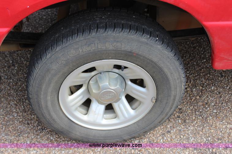 image for item I1664 2010 Ford Ranger pickup truck