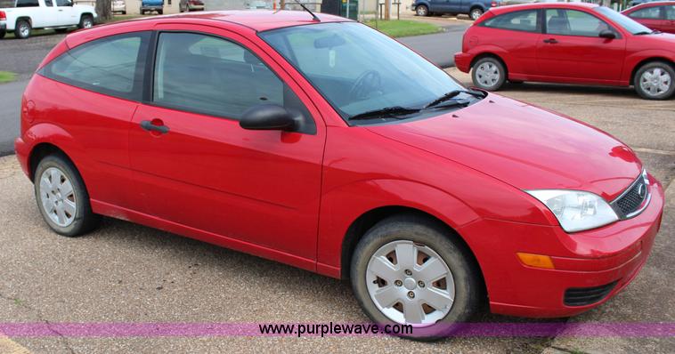 image for item I1665 2007 Ford Focus