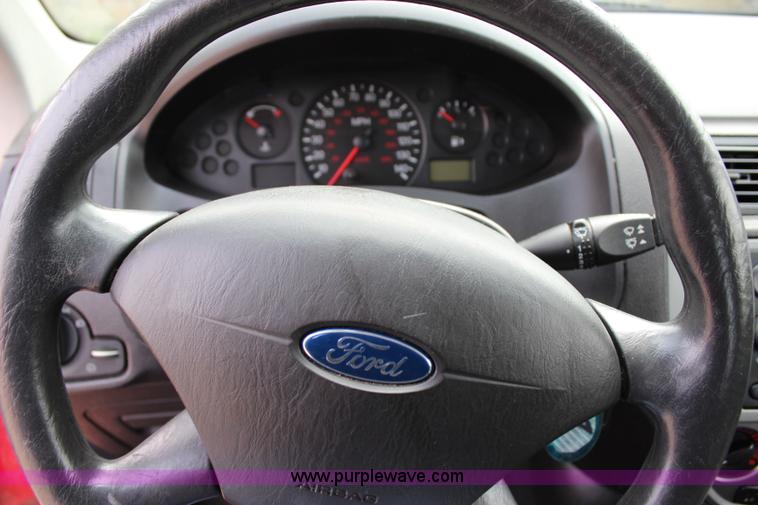 image for item I1665 2007 Ford Focus