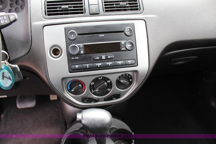 image for item I1665 2007 Ford Focus