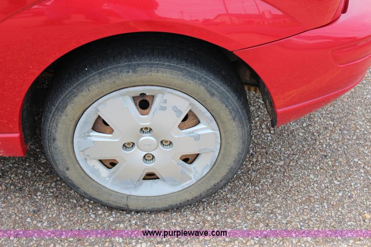 image for item I1665 2007 Ford Focus