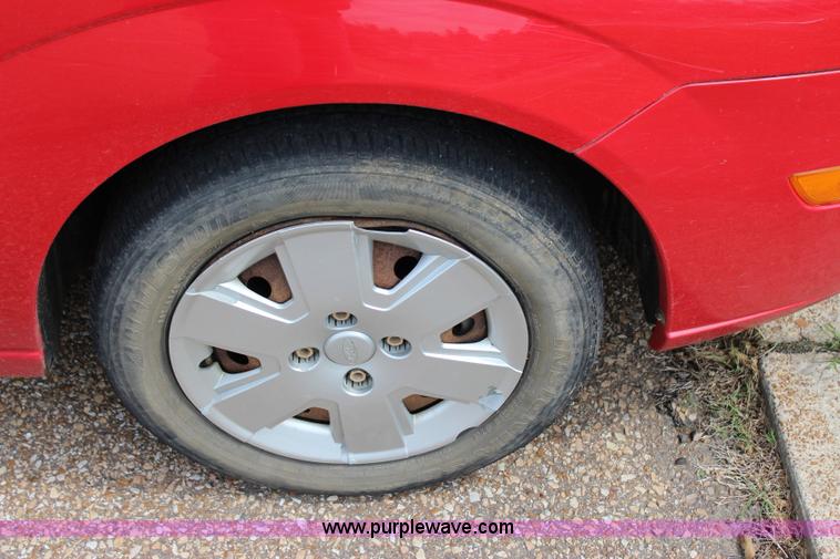 image for item I1665 2007 Ford Focus