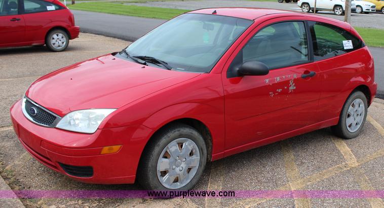 image for item I1666 2007 Ford Focus ZX3 SE
