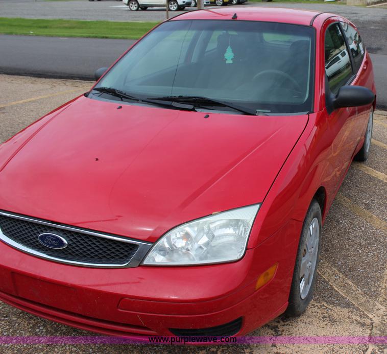 image for item I1666 2007 Ford Focus ZX3 SE