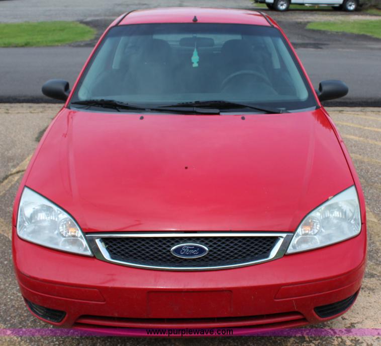 image for item I1666 2007 Ford Focus ZX3 SE