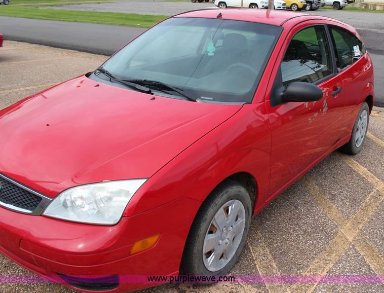 image for item I1666 2007 Ford Focus ZX3 SE