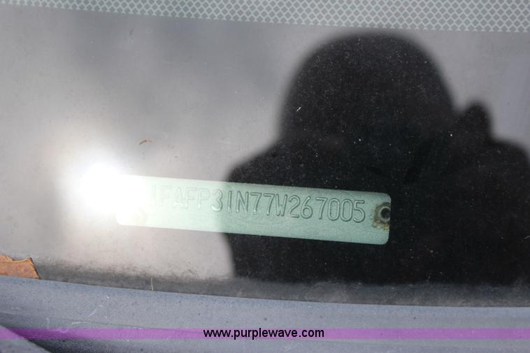 image for item I1666 2007 Ford Focus ZX3 SE