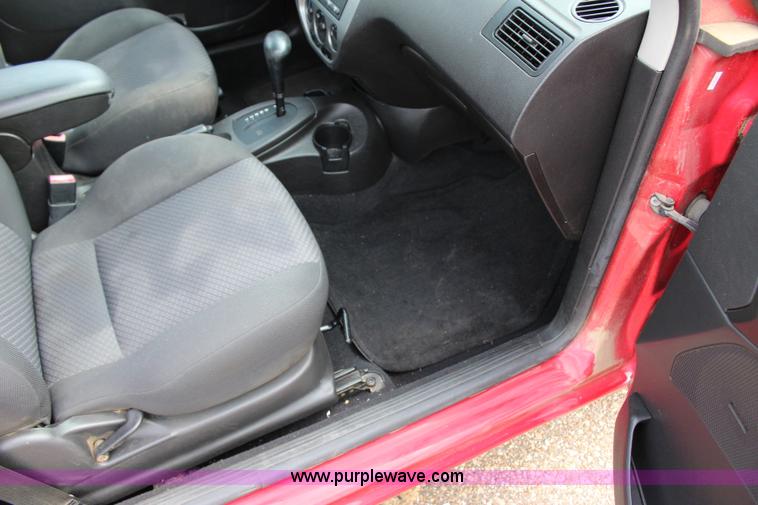 image for item I1666 2007 Ford Focus ZX3 SE